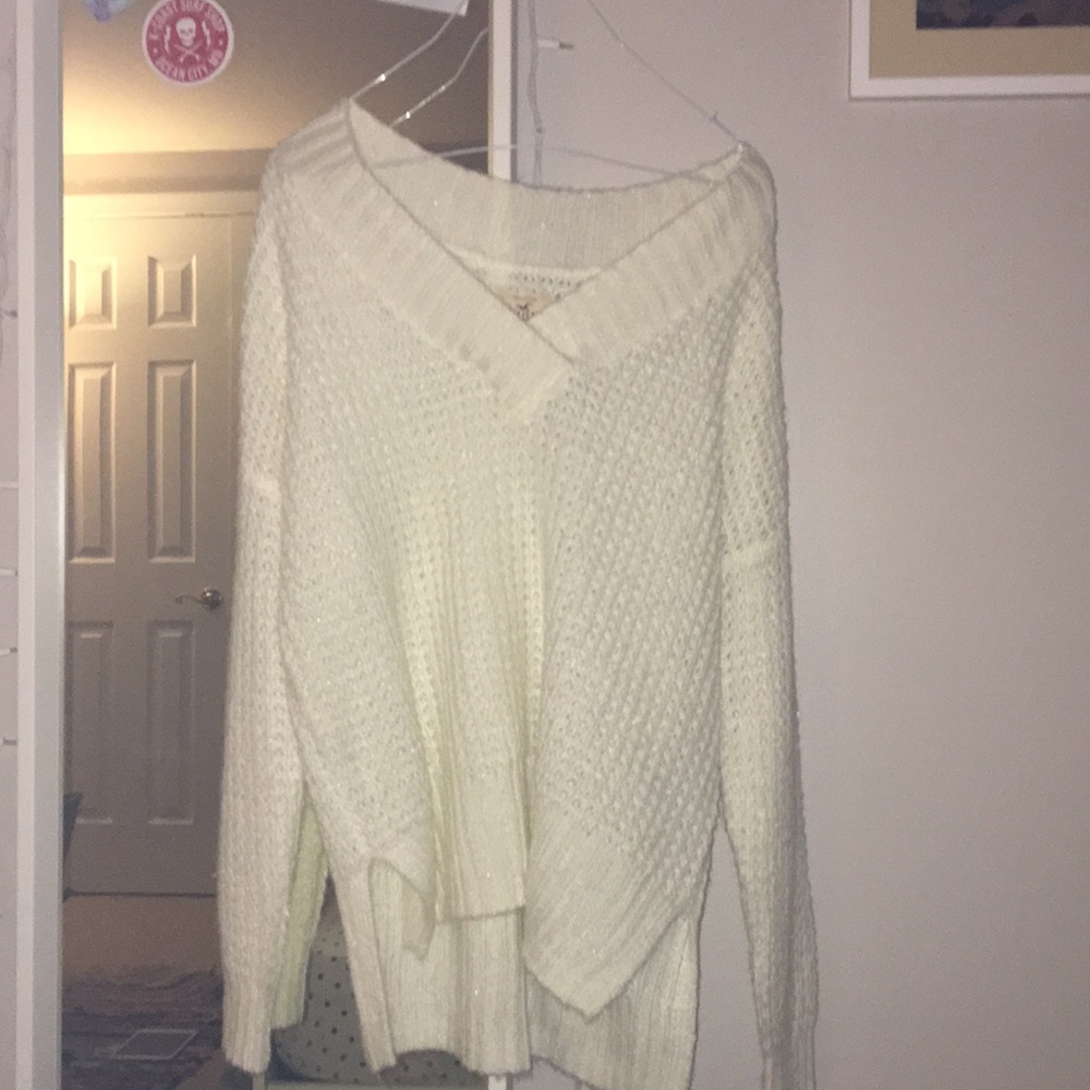 Holister off white sweater